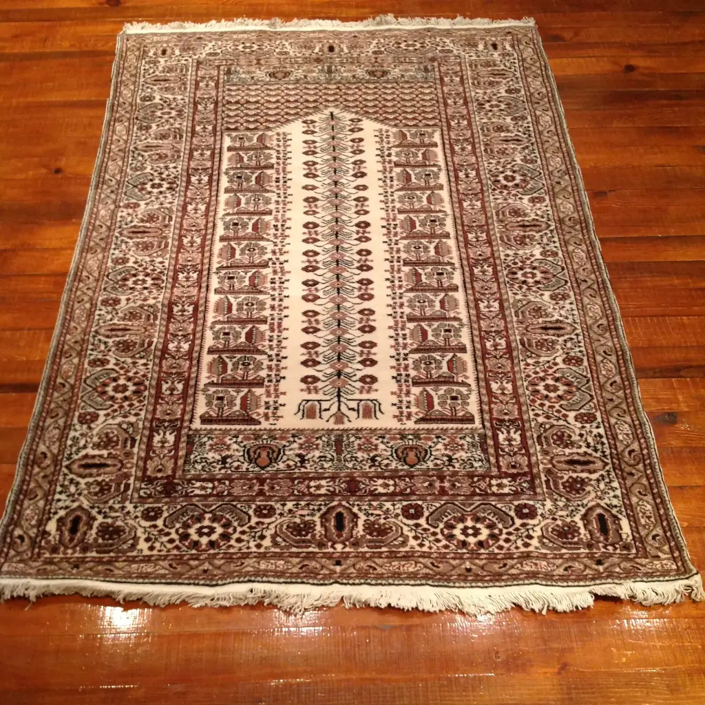 Classic Old Carpet Weaving