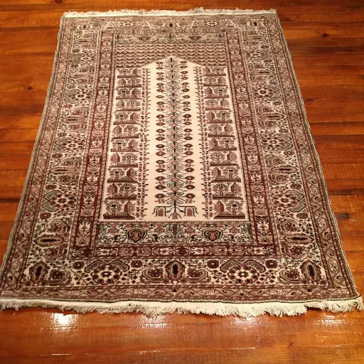 Classic Old Carpet Weaving